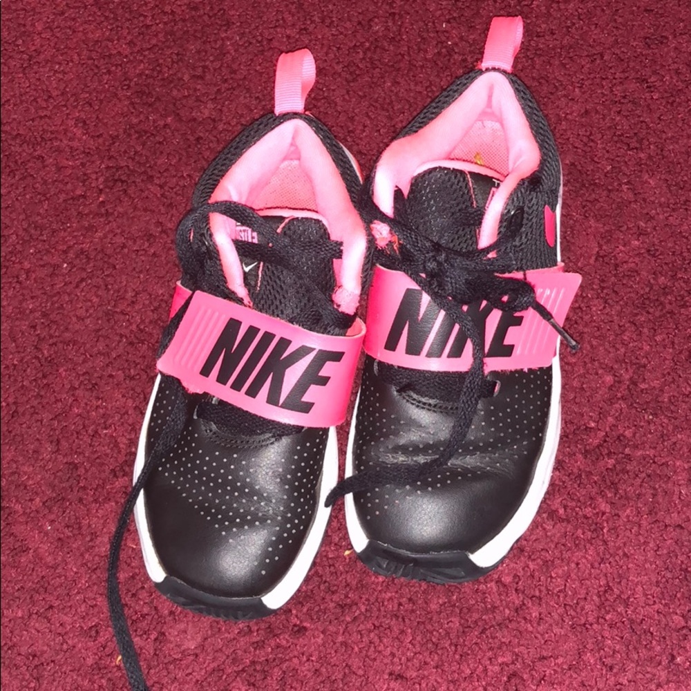 Girls Nike Sneakers
